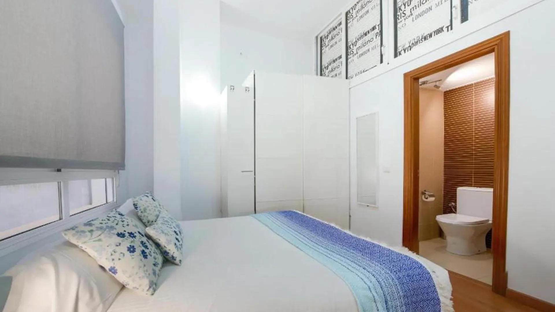 Apartments Holidays2Malaga City Center 0*, Malaga